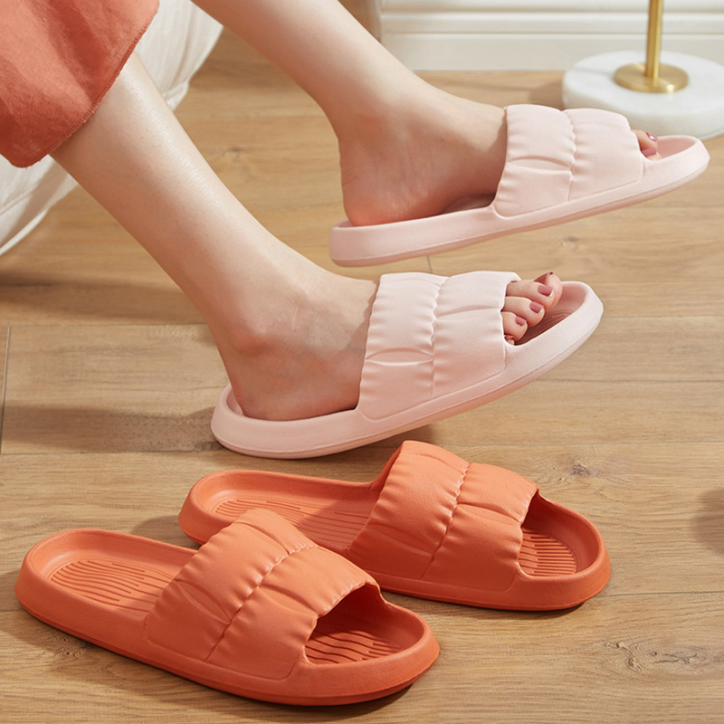 女性ソフトソールクラウドスリッパユニセックス快適な屋内屋外ビ - Outdoor Camping Slippers のレビューと価格