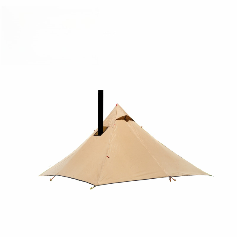四隅に煙突が付いたキャンプ用薪ストーブ付きピラミッド型保温テ - Camping Quad のレビューと価格